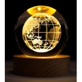 Dekoratif Dünya Tasarımlı Ahşap altlıklı Işıklı Cam Küre Büyük Boy Cam:8cm Ahşap:2cm