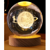 Dekoratif SATÜRN KIZ Tasarımlı Ahşap altlıklı Işıklı Cam Küre 6cm