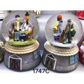 Işıklı Müzikli Püskürtmeli Kar Küresi Büyük Boy-1