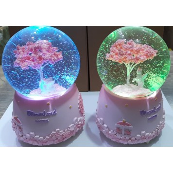 Işıklı Müzikli Püskürtmeli Kar Küresi Büyük Boy