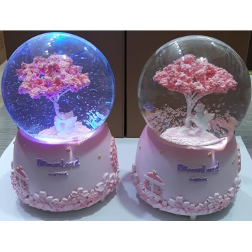 Işıklı Müzikli Püskürtmeli Kar Küresi Büyük Boy-1